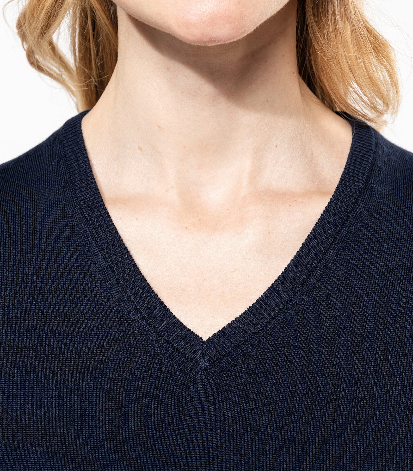 Knitted Pullover V-neck
